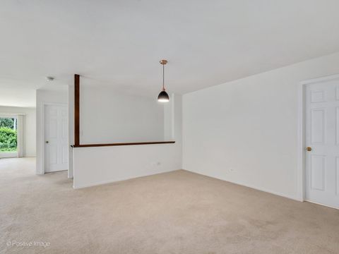 Tiny photo for 1039 Oakview Drive, Wheaton, IL 60187 (MLS # 12622477)