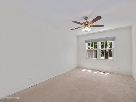 Tiny photo for 1039 Oakview Drive, Wheaton, IL 60187 (MLS # 12622477)