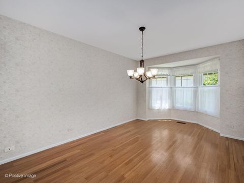 Tiny photo for 1039 Oakview Drive, Wheaton, IL 60187 (MLS # 12622477)