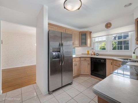 Tiny photo for 1039 Oakview Drive, Wheaton, IL 60187 (MLS # 12622477)