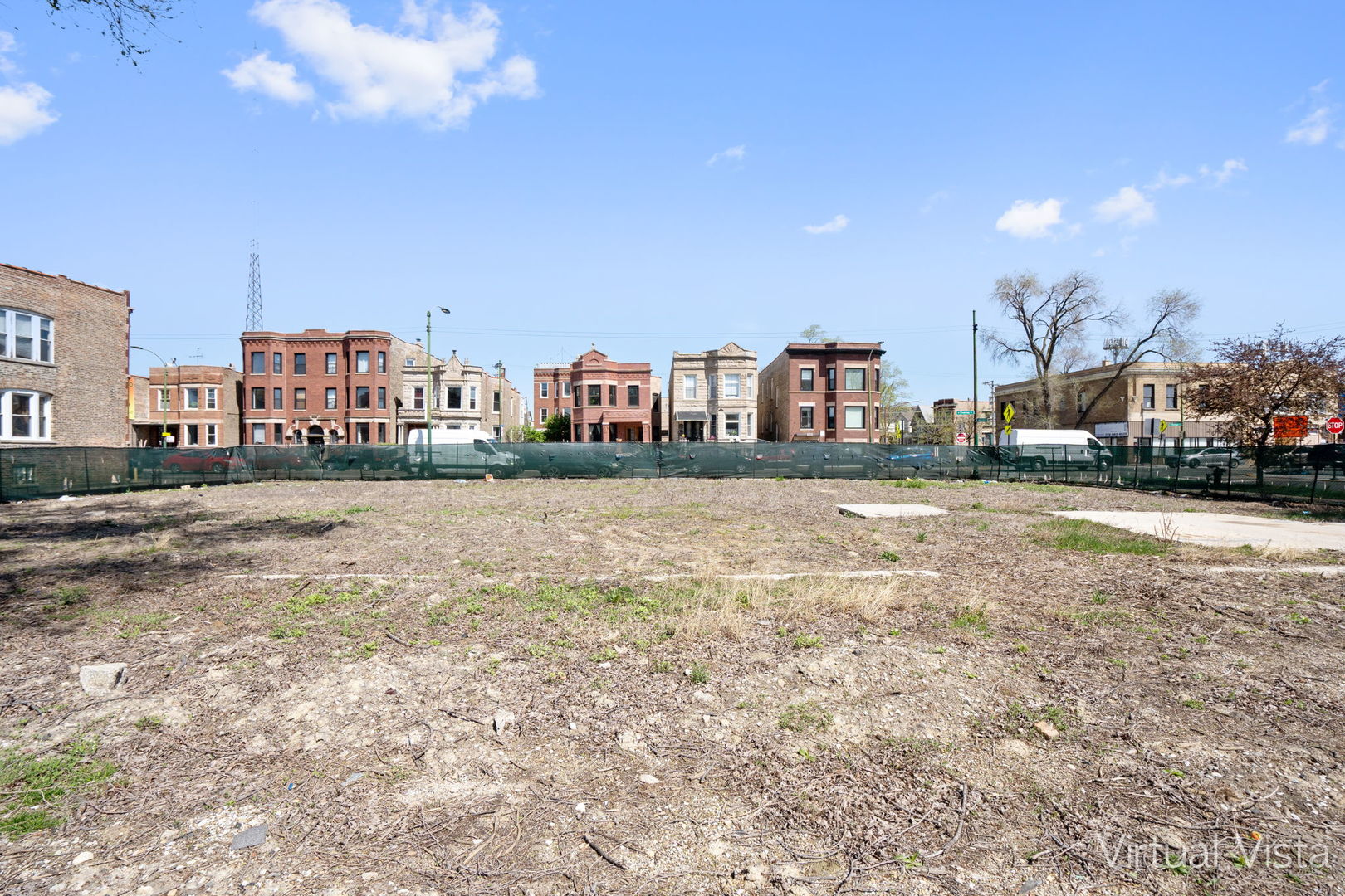 2758 N Mozart Street