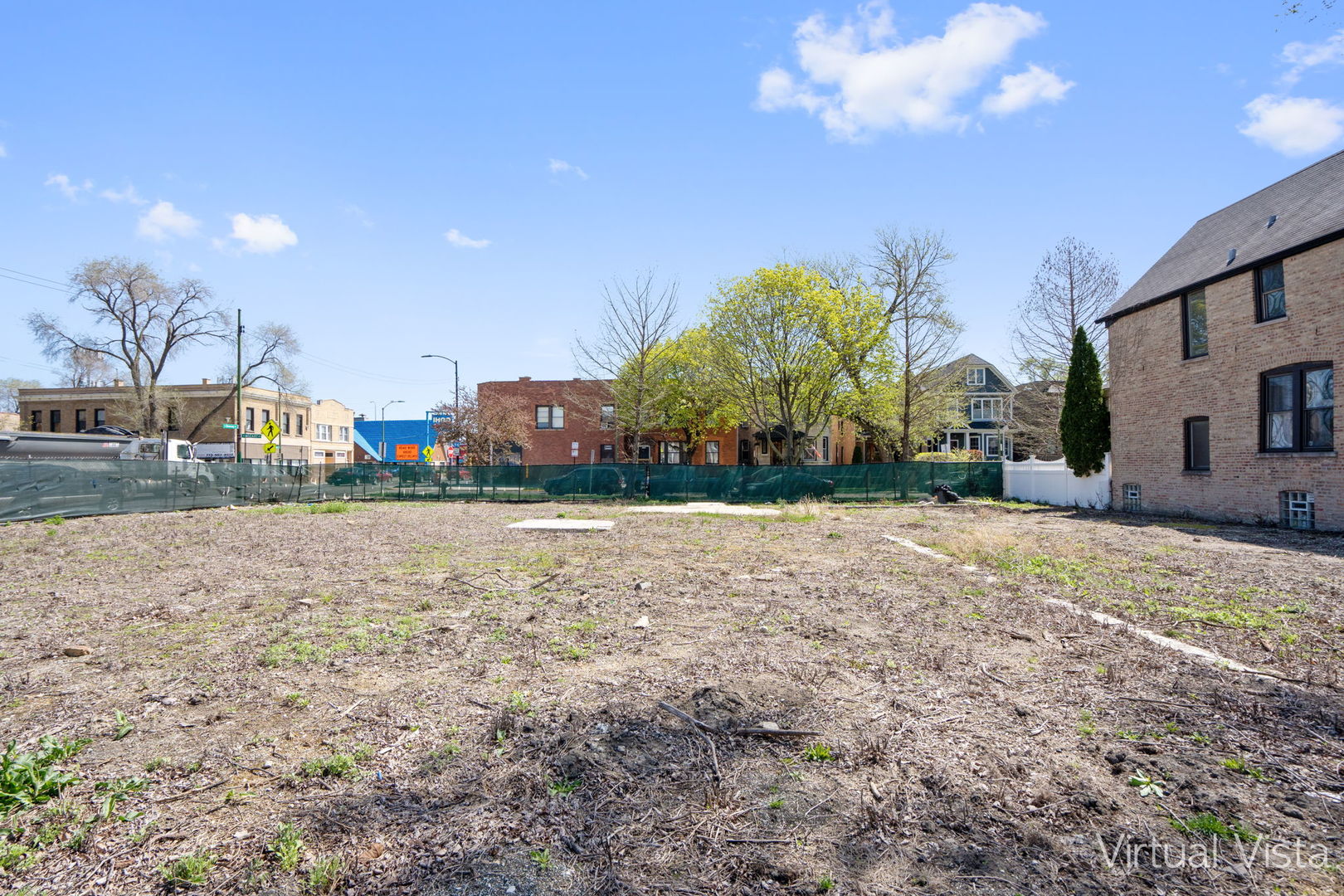 2758 N Mozart Street