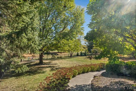 Tiny photo for 21 Pendleton Way, Bloomington, IL 61704 (MLS # 12494979)