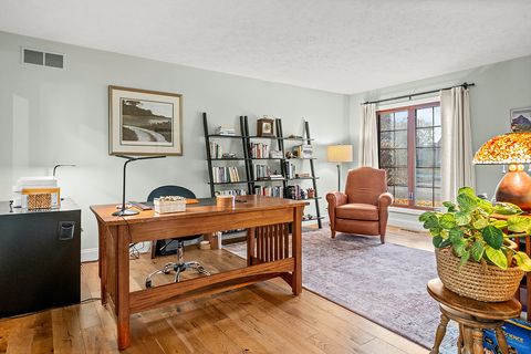 Tiny photo for 21 Pendleton Way, Bloomington, IL 61704 (MLS # 12494979)