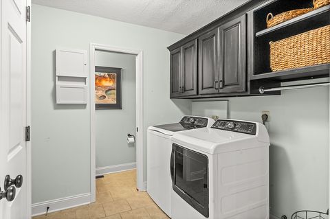 Tiny photo for 21 Pendleton Way, Bloomington, IL 61704 (MLS # 12494979)