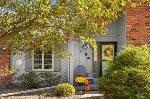 Tiny photo for 21 Pendleton Way, Bloomington, IL 61704 (MLS # 12494979)