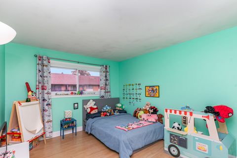 Tiny photo for 2B Kingery Quarter #207, Willowbrook, IL 60527 (MLS # 12461337)