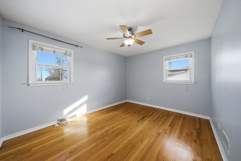 Tiny photo for 7635 S Oconto Avenue, Bridgeview, IL 60455 (MLS # 12600376)