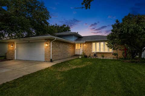 Tiny photo for 15606 Vista Drive, Oak Forest, IL 60452 (MLS # 12730716)