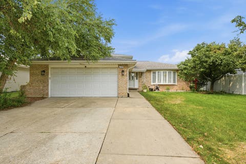 Tiny photo for 15606 Vista Drive, Oak Forest, IL 60452 (MLS # 12730716)