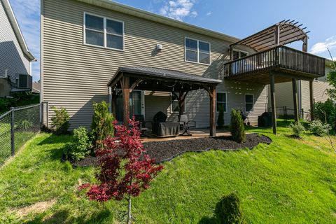 Tiny photo for 4 FRONTIER Court, Le Claire, IA 52753 (MLS # 12633543)
