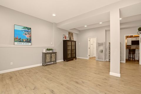 Tiny photo for 4 FRONTIER Court, Le Claire, IA 52753 (MLS # 12633543)