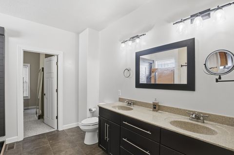 Tiny photo for 4 FRONTIER Court, Le Claire, IA 52753 (MLS # 12633543)