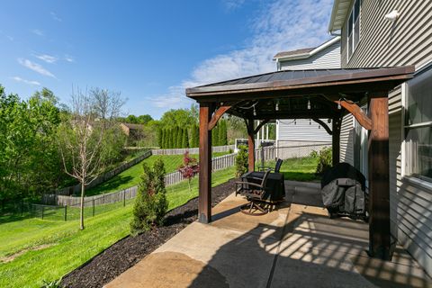 Tiny photo for 4 FRONTIER Court, Le Claire, IA 52753 (MLS # 12633543)