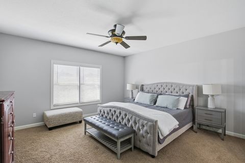 Tiny photo for 4 FRONTIER Court, Le Claire, IA 52753 (MLS # 12633543)