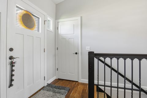 Tiny photo for 4 FRONTIER Court, Le Claire, IA 52753 (MLS # 12633543)