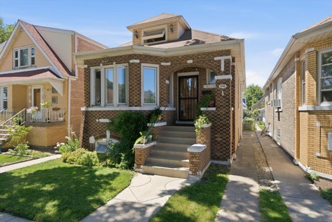 Tiny photo for 4846 S Tripp Avenue, Chicago, IL 60632 (MLS # 12719894)