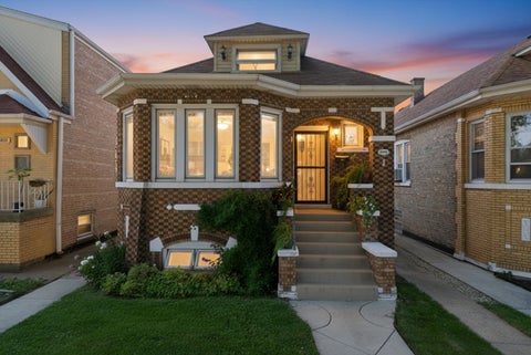Tiny photo for 4846 S Tripp Avenue, Chicago, IL 60632 (MLS # 12719894)