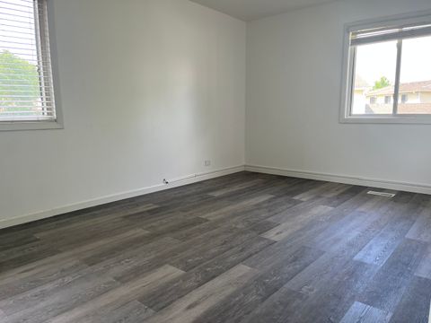 Tiny photo for 325 Bayview Point, Schaumburg, IL 60194 (MLS # 12681664)