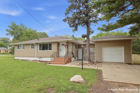 Photo of 2023 ELIM Avenue, Zion, IL 60099 (MLS # 12727898)