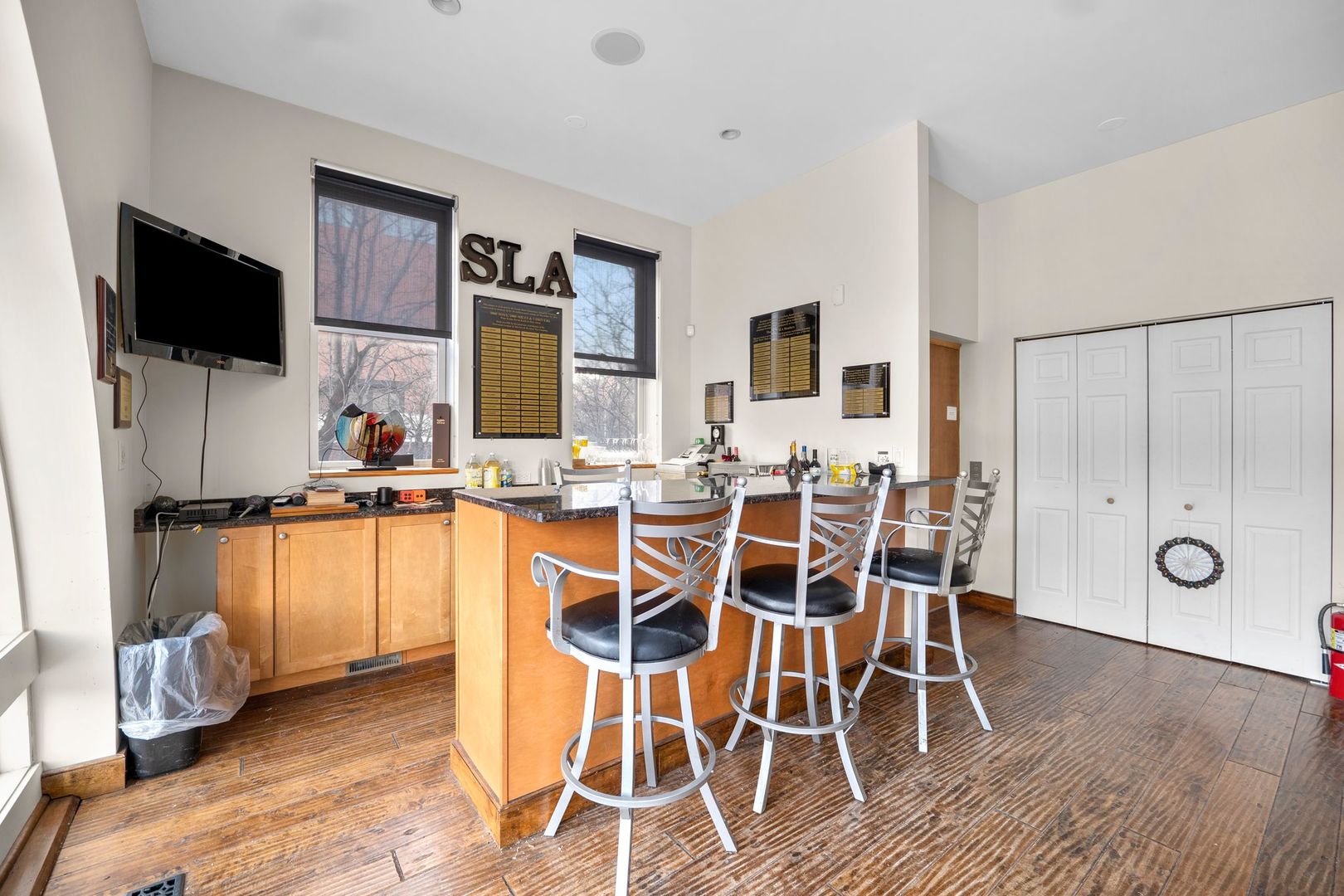 1023 W Fulton Market Street