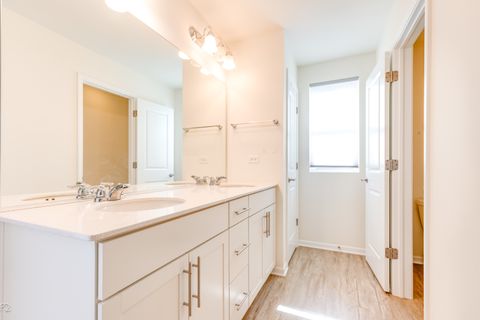 Tiny photo for 3573 Mulligan Drive, Woodridge, IL 60517 (MLS # 12466847)