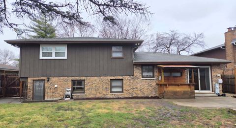 Tiny photo for 10732 S Meadow Lane, Palos Hills, IL 60465 (MLS # 12634252)