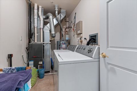 Tiny photo for 70 E 18th Street #2C, Chicago, IL 60616 (MLS # 12603820)