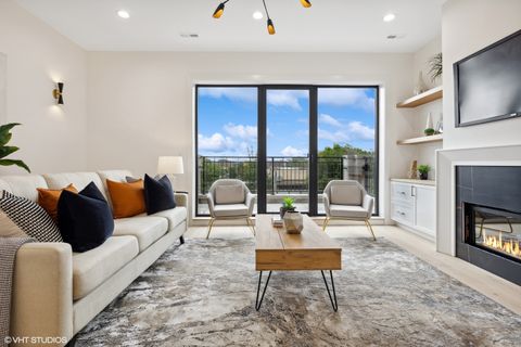 Tiny photo for 957 N Winchester Parkway #2, Chicago, IL 60622 (MLS # 12575337)