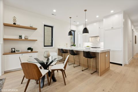 Tiny photo for 957 N Winchester Parkway #2, Chicago, IL 60622 (MLS # 12575337)