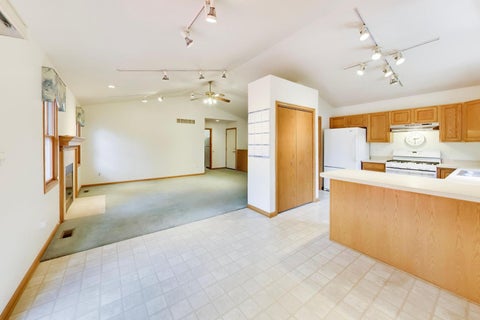 Tiny photo for 231 Clover Chase Circle, Woodstock, IL 60098 (MLS # 12692371)