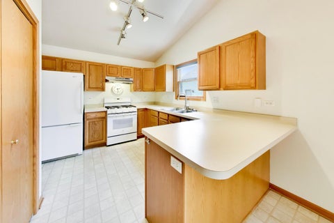 Tiny photo for 231 Clover Chase Circle, Woodstock, IL 60098 (MLS # 12692371)