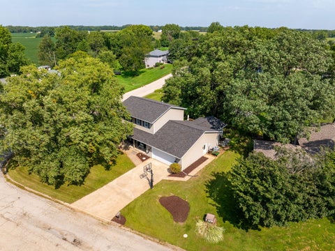 Tiny photo for 81 Cedar Court, Geneseo, IL 61254 (MLS # 12739077)