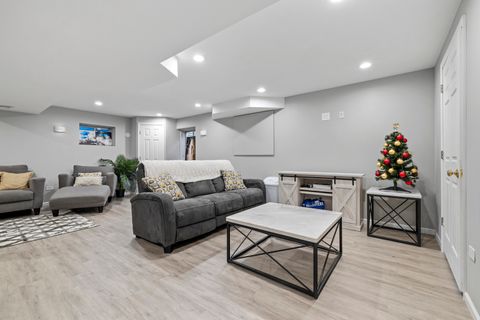 Tiny photo for 8025 Stonegate Drive, Tinley Park, IL 60487 (MLS # 12488005)
