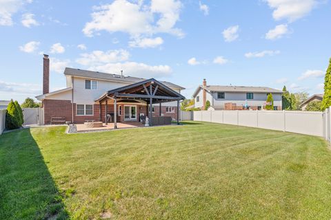 Tiny photo for 8025 Stonegate Drive, Tinley Park, IL 60487 (MLS # 12488005)
