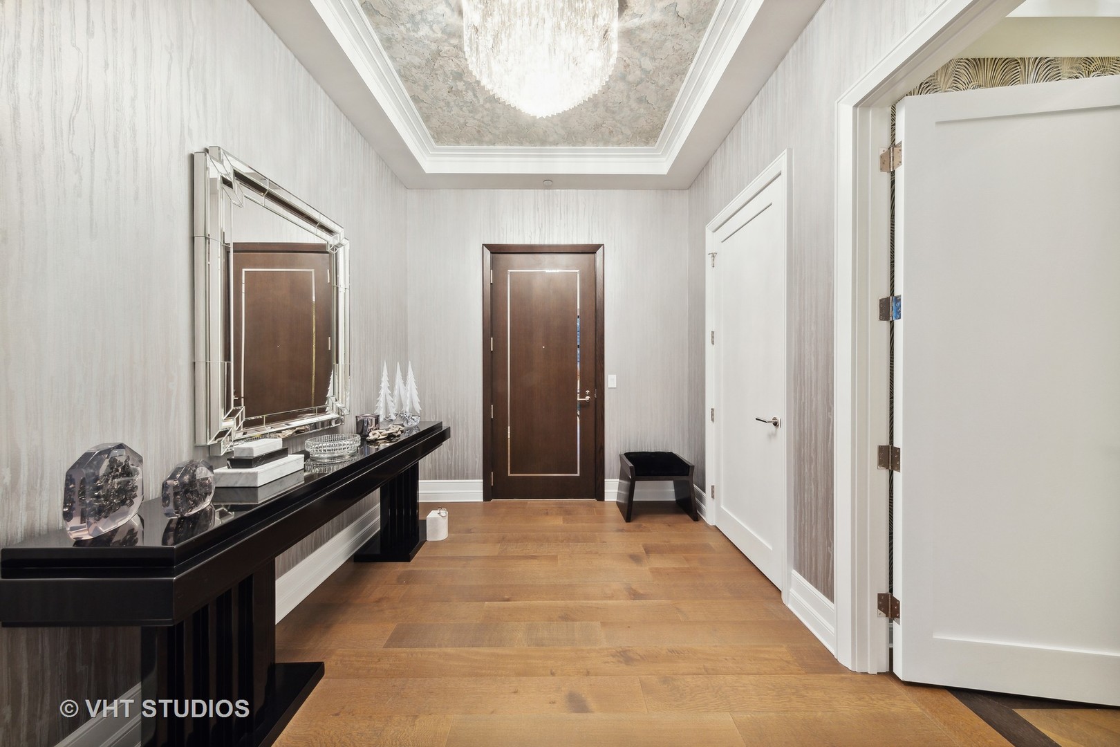 435 N Michigan Avenue 401