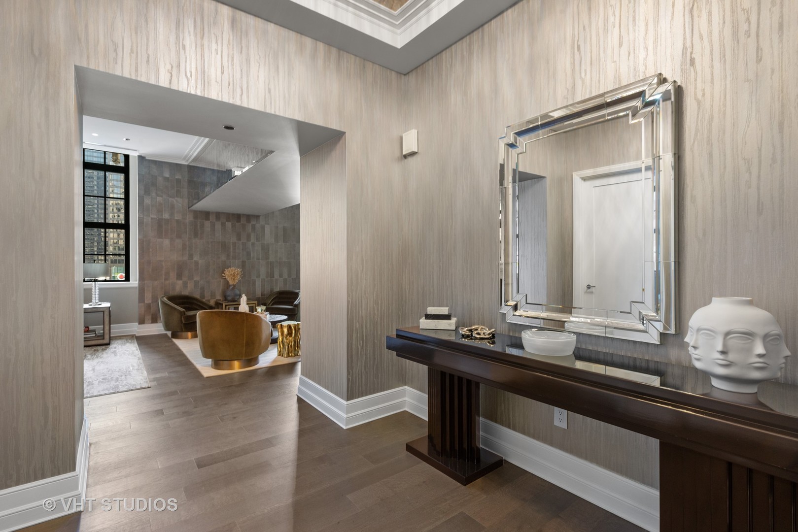 435 N Michigan Avenue 401