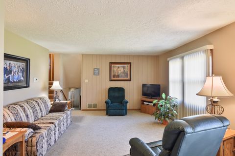 Tiny photo for 1507 S Oak Street, Pontiac, IL 61764 (MLS # 12613447)