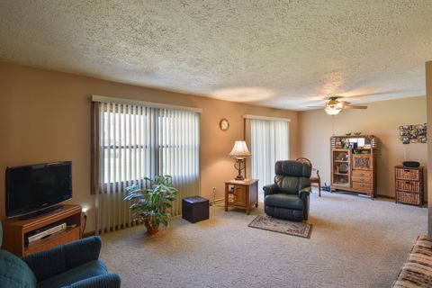 Tiny photo for 1507 S Oak Street, Pontiac, IL 61764 (MLS # 12613447)