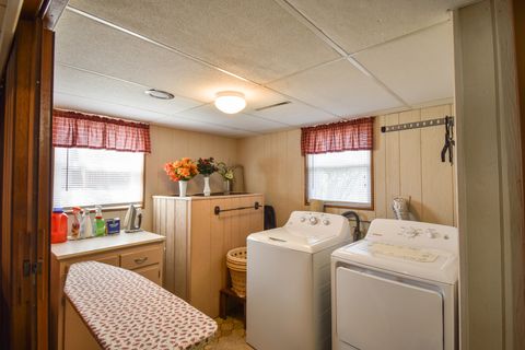 Tiny photo for 1507 S Oak Street, Pontiac, IL 61764 (MLS # 12613447)