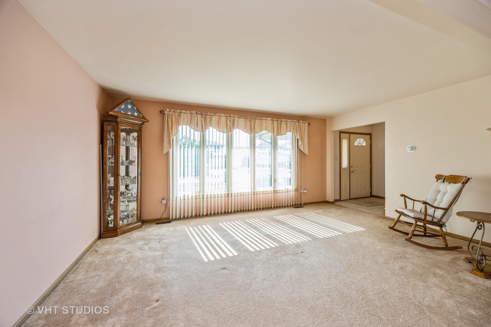 10737 Long Street