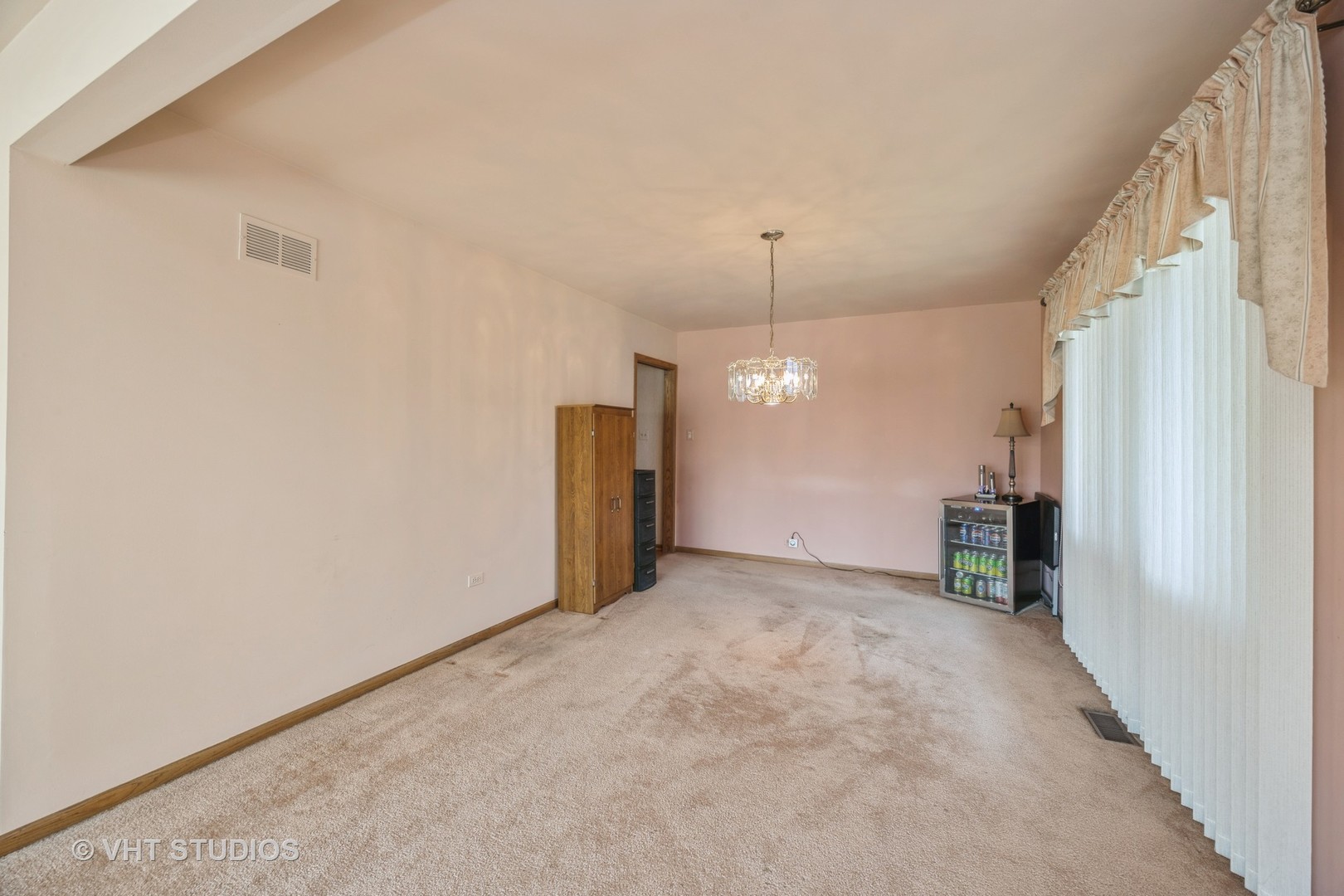 10737 Long Street