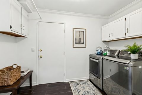 Tiny photo for 2301 Malik Court, Glenview, IL 60025 (MLS # 12545076)