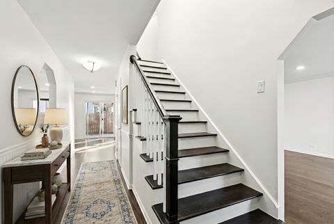 Tiny photo for 2301 Malik Court, Glenview, IL 60025 (MLS # 12545076)