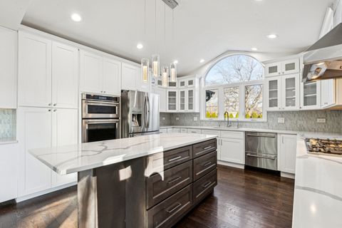 Tiny photo for 2301 Malik Court, Glenview, IL 60025 (MLS # 12545076)