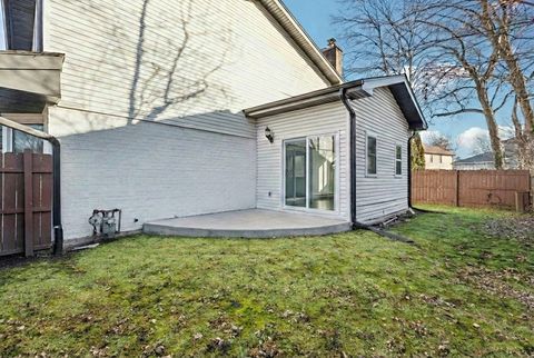 Tiny photo for 2301 Malik Court, Glenview, IL 60025 (MLS # 12545076)