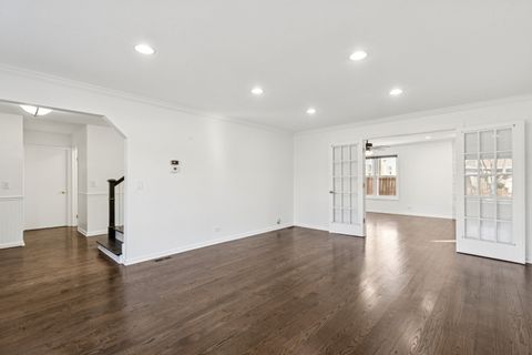 Tiny photo for 2301 Malik Court, Glenview, IL 60025 (MLS # 12545076)