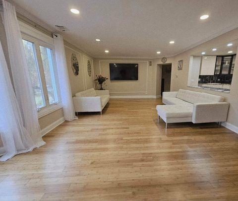 Tiny photo for 200 Lake Boulevard #402, Buffalo Grove, IL 60089 (MLS # 12525535)