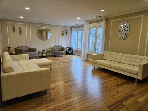 Tiny photo for 200 Lake Boulevard #402, Buffalo Grove, IL 60089 (MLS # 12525535)