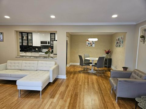 Tiny photo for 200 Lake Boulevard #402, Buffalo Grove, IL 60089 (MLS # 12525535)